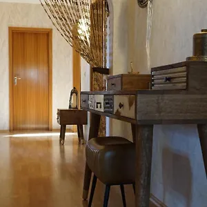 Grosszuegige Mit Terrasse Und Gartenzugang - Komplette Erdgeschoss Apartament